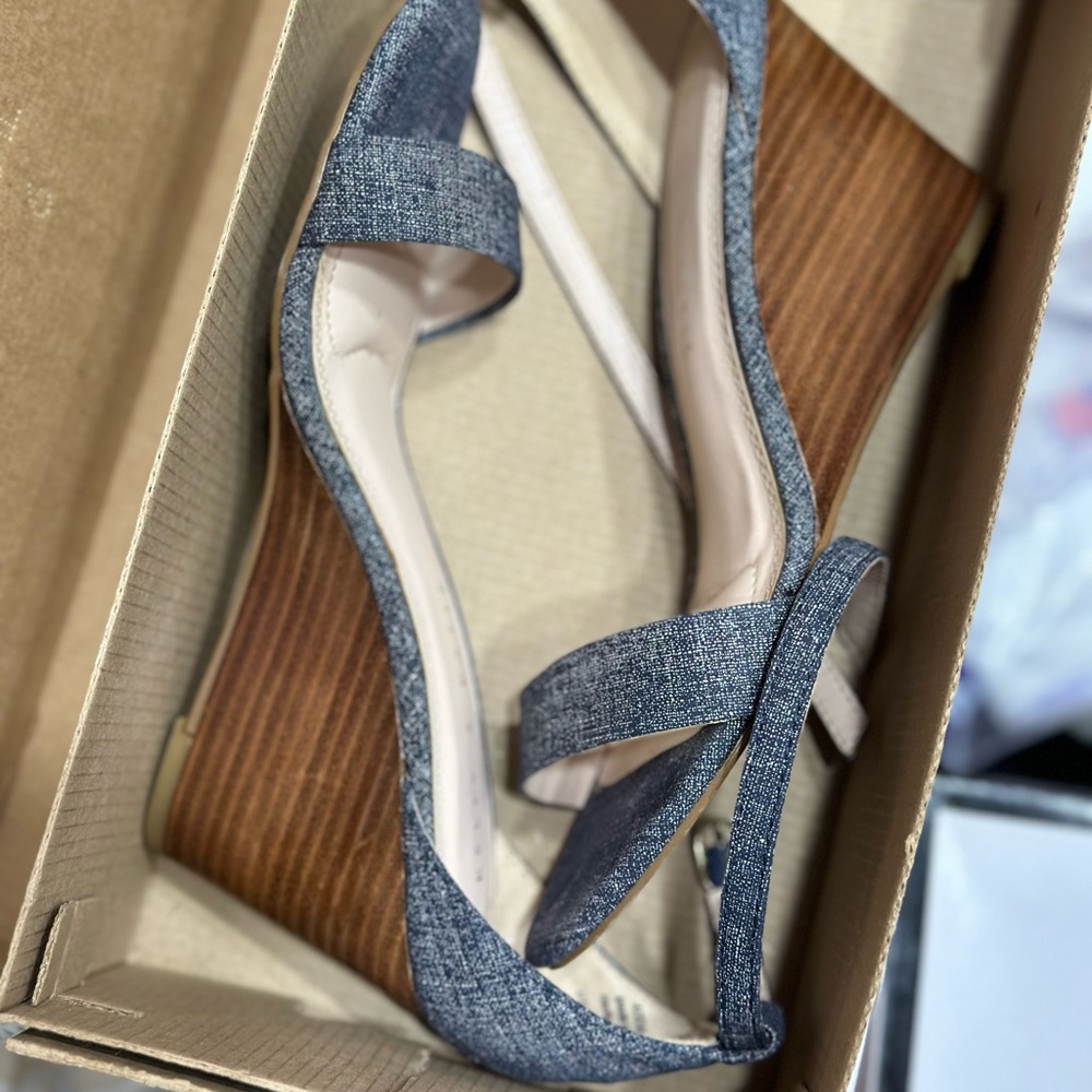 Kelly & Katie Addisson Ankle Strap Wedge Heel Sandal Denim US 6